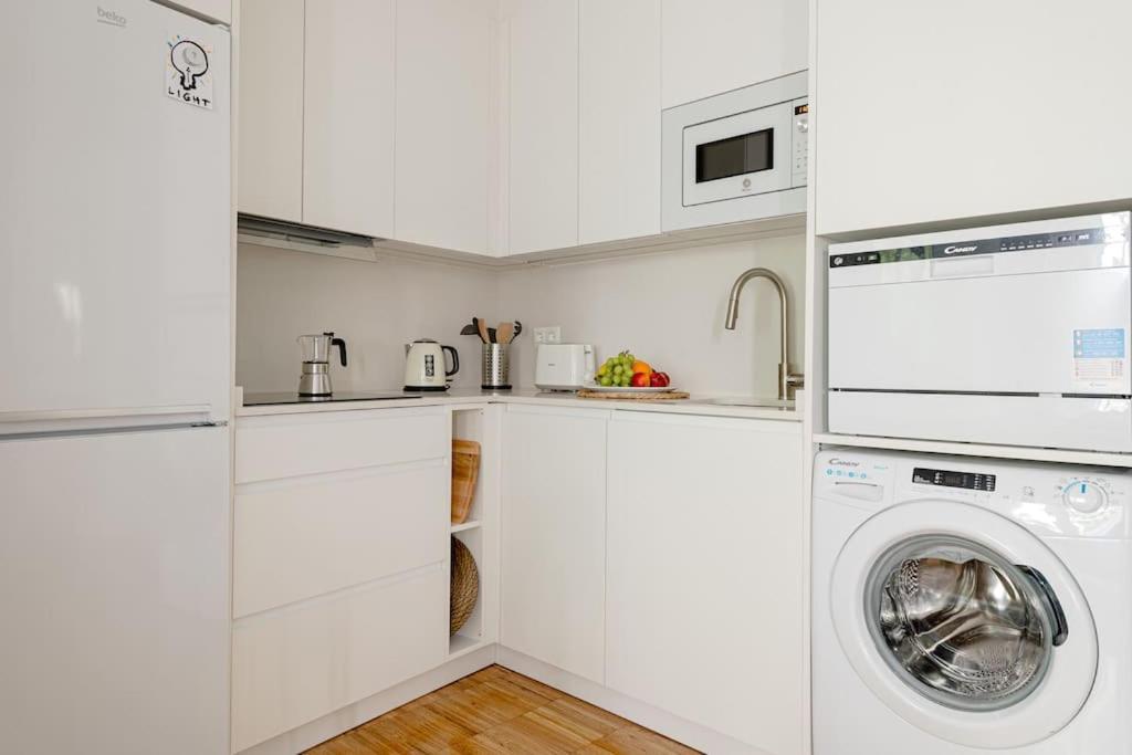 Cozy Apartment In Puerta Del Sol - Esparteros Madrid Exterior foto