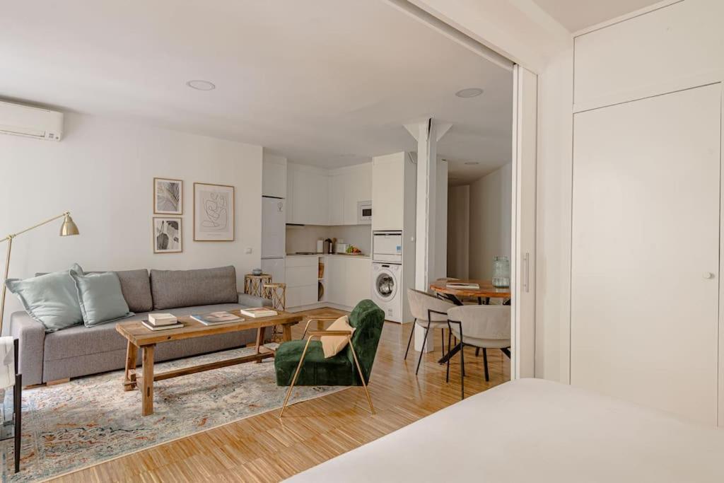 Cozy Apartment In Puerta Del Sol - Esparteros Madrid Exterior foto