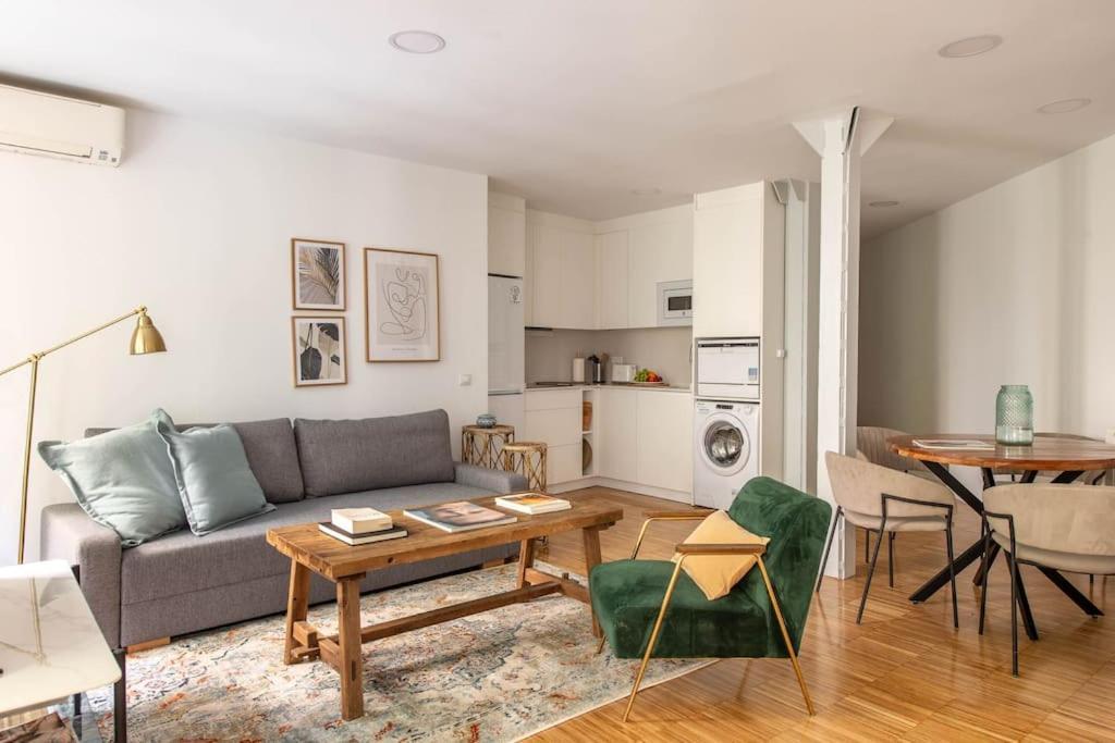 Cozy Apartment In Puerta Del Sol - Esparteros Madrid Exterior foto